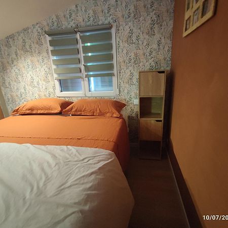Chambre Au Coeur Du Luberon Bed and Breakfast Céreste Eksteriør billede